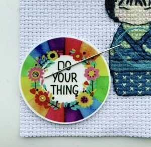 Do Your Thing Needle Minder For Cross Stitch And Embroidery - Picture 1 of 1