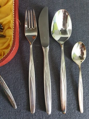 WMF Essbesteck Besteck silber farben Patent 90 versilbert 28 Teile sehr alt 1966 - Bild 1 von 4