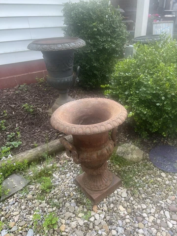 Vintage Cast Iron Planter Urn Planter Garden Landscaping Deck Architecture SHIPS Cover