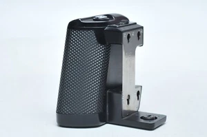Pentax M645 Grip *Missing Battery holder * AS IS FOR PARTS - Picture 1 of 3