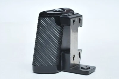 Pentax M645 Grip *Missing Battery holder * AS IS FOR PARTS - Image 1 of 3