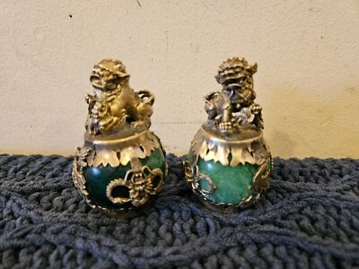 2 FIRMADOS TIBETANOS CHINOS PLATA LATÓN TALLADO A MANO ARMADURA JADE DRAGÓN LEÓN ESTATUA Foto 1 de 4