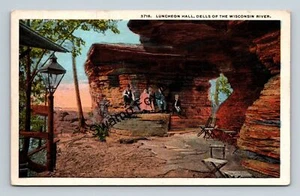 Postcard 3718 Luncheon Hall Dells of The Wisconsin River - Picture 1 of 2