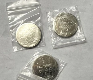 3 NEW PANASONIC CR3032 3V Lithium Batteries Replaces BR3032 3032- USA Seller - Picture 1 of 1