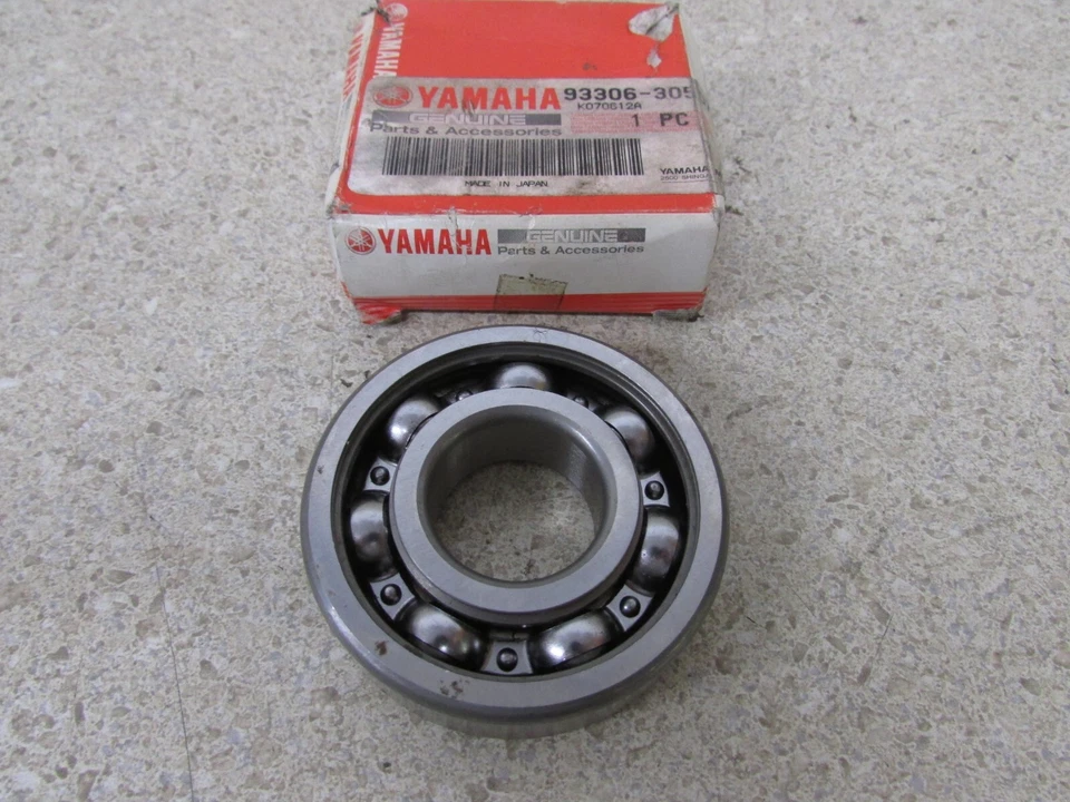 YAMAHA FJ1100 FJ1200 FZR1000 FZR750 XS650 XS1 XS2 TX750 OEM COJINETE DE RUEDA TRASERA Foto 1 de 1