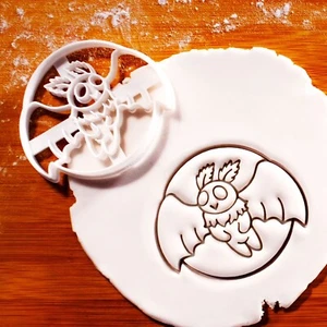 Cute Mothman Flying Cookie Cutter - cryptid paranormal Point Pleasant myth alien - Picture 1 of 4