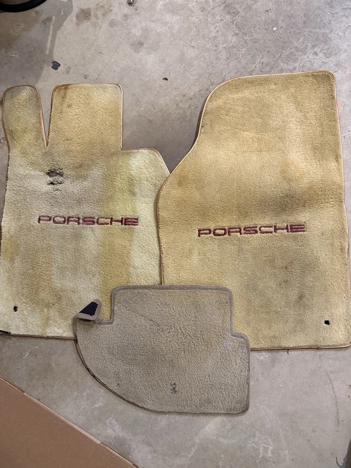 Alfombrillas Porsche 944 Foto 1 de 1