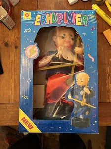 Verpackt ERHU PLAYER animierte Puppe bewegt & spielt SCHMETTERLINGSLIEBHABER Xing-An Toy Co, - Bild 1 von 7