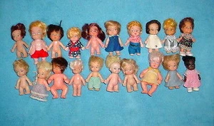 De Colección Años 60-70 Pee Wees & Friends-Kiddle Storykin Era-Pequeña Muñeca-Lote de 5 - Imagen 1 de 1