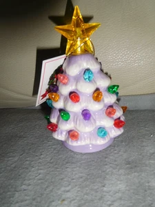 Mr. Christmas 4-1/2" Mini Árbol Iluminado Nostálgico - LAVANDA con Punta "Nieve" NUEVO - Imagen 1 de 3