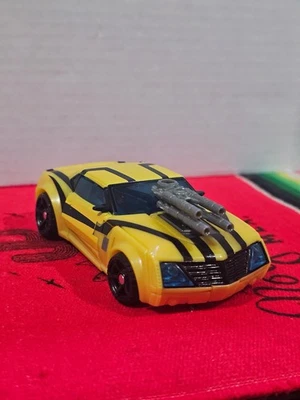 Transformers BUMBLEBEE 2013 5 pulgadas de lujo primera edición animada Foto 1 de 2