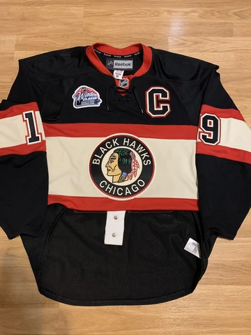 Reebok Toews Chicago Blackhawks 2009 Winter Classic NHL Jersey Black 56 Cover