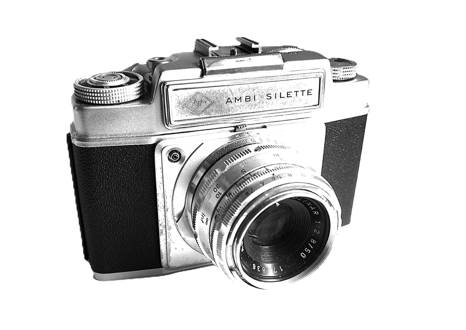 Agfa Ambi Silette mit 2,8/50 mm ColorSolinar Wechselobjektiv + Zubehör - Bild 1 von 4