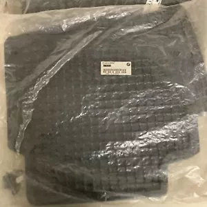 BMW E36 floor mats rubber floor mats original new 82559405059 rear - Picture 1 of 5
