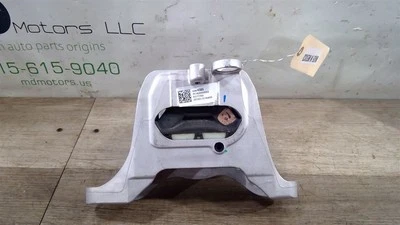 2020-2022 GMC TERRAIN RIGHT SIDE ENGINE MOTOR MOUNT BRACKET OEM 84884385 - Image 1 of 4