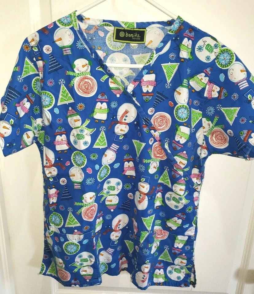 women SCRUBS CHRISTMAS TOP SHIRT WORK WEAR medium SNOWMEN BONITA brand MEDICAL - Image 1 of 1