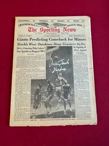 1965, Jerry West, "Autographed" (Beckett) "Sporting News" (Scarce / Vintage) - Picture 1 of 2