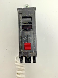 Interruptor de circuito de un solo polo GE THHQB1120GFT 20 amperios falla a tierra - Imagen 1 de 5