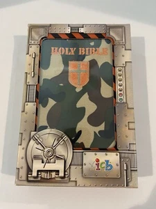 Holy Bible, Compact Kids Bible, Camouflage Flex-cover. - Imagen 1 de 7