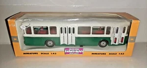 AUTOBUS SAVIEM SC 10 U N°98 DIE-CAST VERDE LES MINIATURES NOREV SCALA 1/43 - Foto 1 di 1