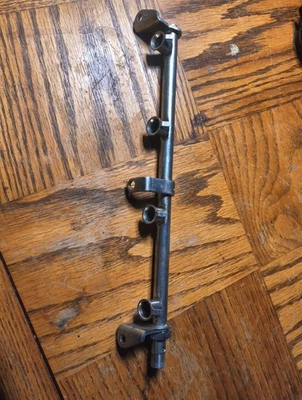 Carril de combustible Honda CBR 600 F4 2001-2006 Foto 1 de 4