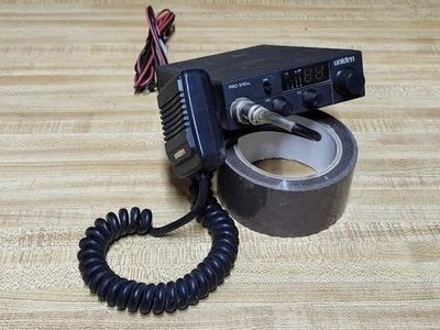 Radio CB Uniden Pro 510XL con micrófono. Foto 1 de 4