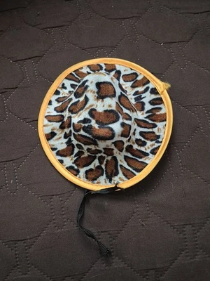 Mini Sombrero de Vaquero Estampado de Leopardo para Mascotas Pequeñas Perro Gato Halloween Fiesta Disfraz  Foto 1 de 3