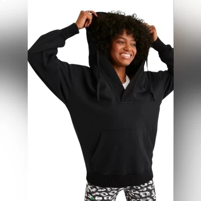 Moletom com capuz Aerie Down To Earth Henley preto oversize. Tamanho XS - Imagem 1 de 4