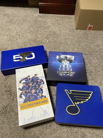 St. Louis Blues Season Ticket Holder Box Lot OF 4 INCLUDING STANLEY CUP CHAMPION Cover