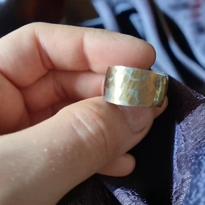 Handgeschmiedeter Ring aus Messing, In Flecktarn Optik, Kupfer, Silber, Messing - Bild 1 von 7