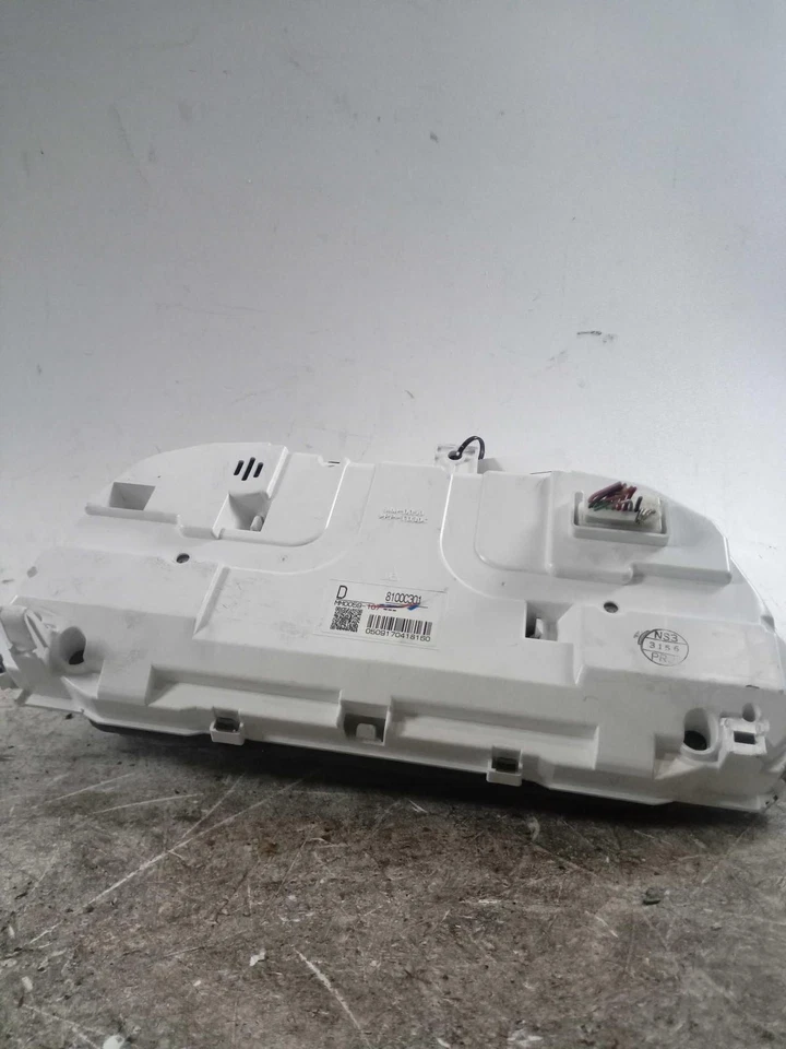 2016 Mitsubishi Outlander Speedometer Gauge OEM White 131K Miles 4WD - Изображение 1 из 4