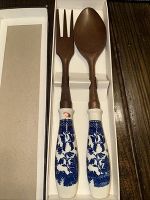 "Juego de servir ensalada de madera vintage con asas de porcelana azul blanco 11"" nuevo en caja" Foto 1 de 4