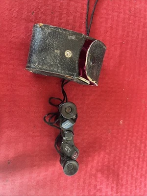 Vintage Swift Model 709 6x15 Compact/Miniature Binoculars - Image 1 of 4
