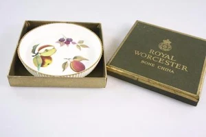 VINTAGE ROYAL WORCESTER 'ARDEN' FRUIT PATTERN BONE CHINA DISH IN BOX - Picture 1 of 7