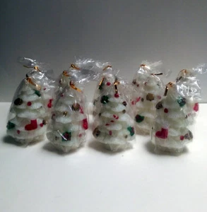 5x weiße Weihnachtsbaum Bäume geformt/geformt Weihnachten Deko Kerzen - Bild 1 von 3