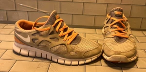 Nike Free Run 2 Mujer Talla 8 39 Zapatos para Correr Gris Melocotón Con Cordones Caminar 443816-018 - Imagen 1 de 8