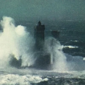 Postal de colección - Mexichrome - Faro de Bretaña - Olas de choque de mar tormentoso - Imagen 1 de 5