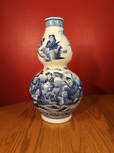 Chinese Blue And White Porcelain Double Gourd Vase Featuring 8 Taoist Immortals - Picture 1 of 15