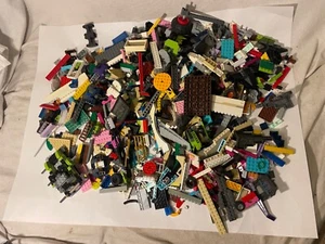 Lego Bulk Lot Of Pieces And Figure Parts/Accessories -5 lbs. Random Assortment - Picture 1 of 6