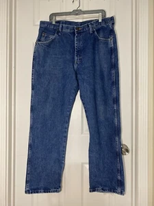 Wrangler Men's Jeans Regular Fit 38x30 Medium Wash - Picture 1 of 5