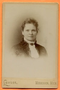 Muskegon, MI, Portrait of a Young Woman, by Lawson, circa 1880s - Picture 1 of 2