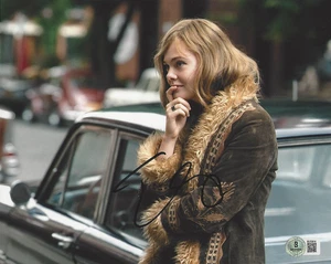 ELLE FANNING SIGNIERT EIN KOMPLETTES UNBEKANNTES 8x10 FILMFOTO SCHAUSPIELERIN BECKETT COA - Bild 1 von 2