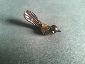Small hand blown glass bird, gold & black - Picture 1 of 6