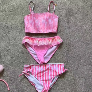 NWOT Juicy Couture Girls RUFFLE-TRIMMED Three-PIECE SWIMSUIT Size 10 14 - Picture 1 of 13