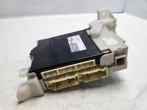 TOYOTA PRIUS BODY CONTROL MODULE FUSE BOX BCM 89221-47150 XW30 MK3 2009 - 2015 - Picture 1 of 8