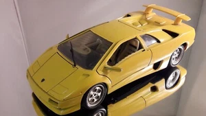 Lamborghini Diablo 1990 - Bburago - 1/18 - Yellow - Picture 1 of 10