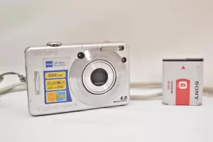 Sony Cyber-shot DSC-W50 Silber Kamera mit Akku Japan Versand aus Japan - Bild 1 von 8