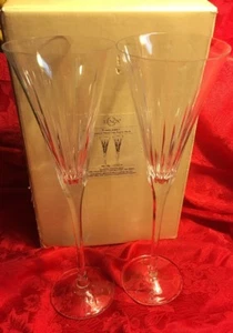 Dos (2) Cristal Corte LENOX - Colección ATEMPORAL - 11" FLAUTAS DE CHAMPÁN NUEVAS EN CAJA - Imagen 1 de 1