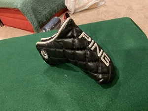 Ping Black White Blade Quilted Blade Putter Headcover - Bild 1 von 4