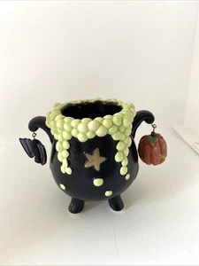 Yankee Candle Witches Cauldron - Picture 1 of 8